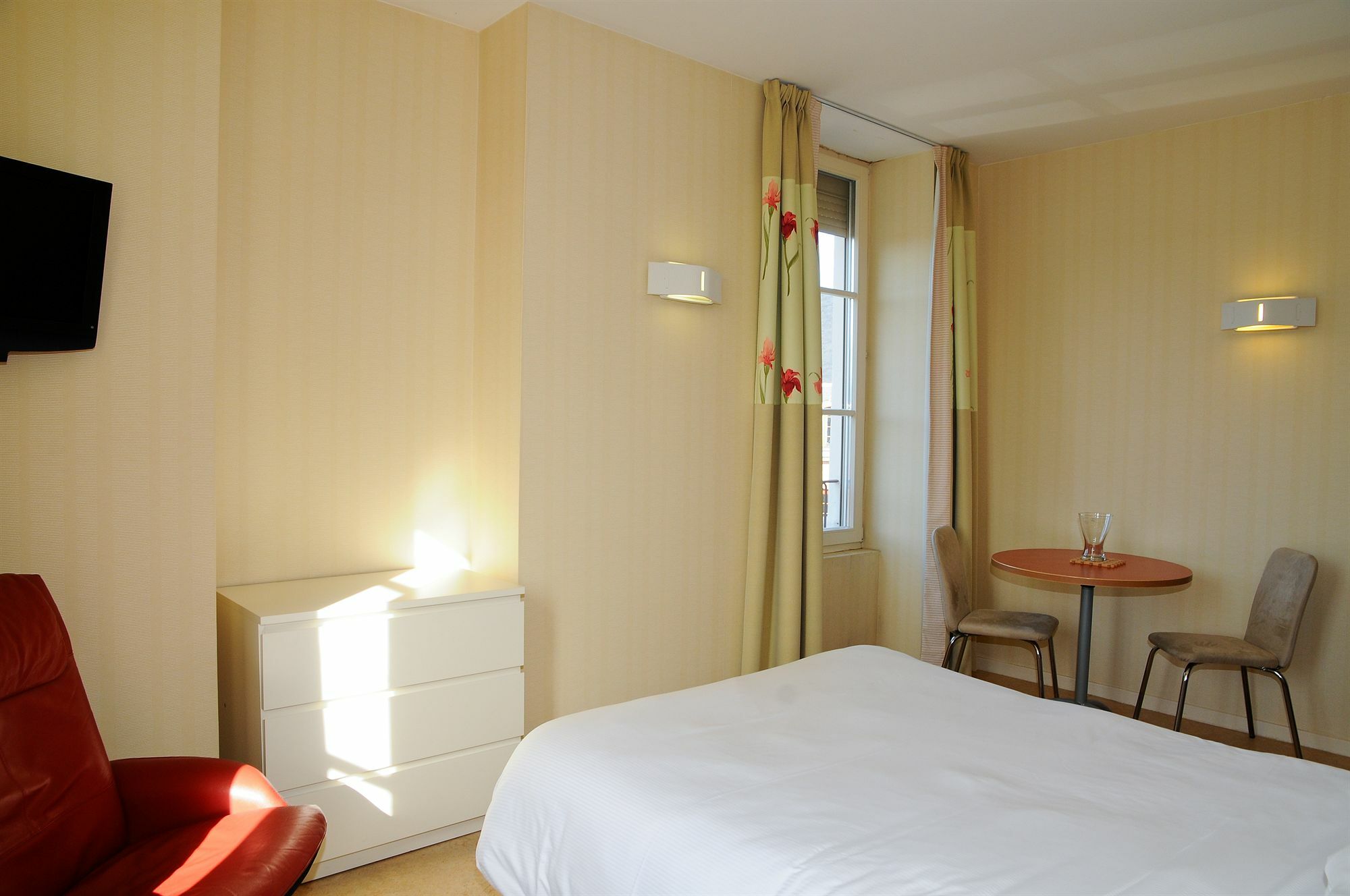 Hotels & Residences - Les Thermes Luxeuil-les-Bains Exterior foto